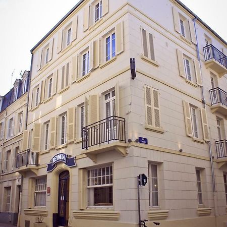 Hotel Le Reynita Трувиль-сюр-Мер Экстерьер фото